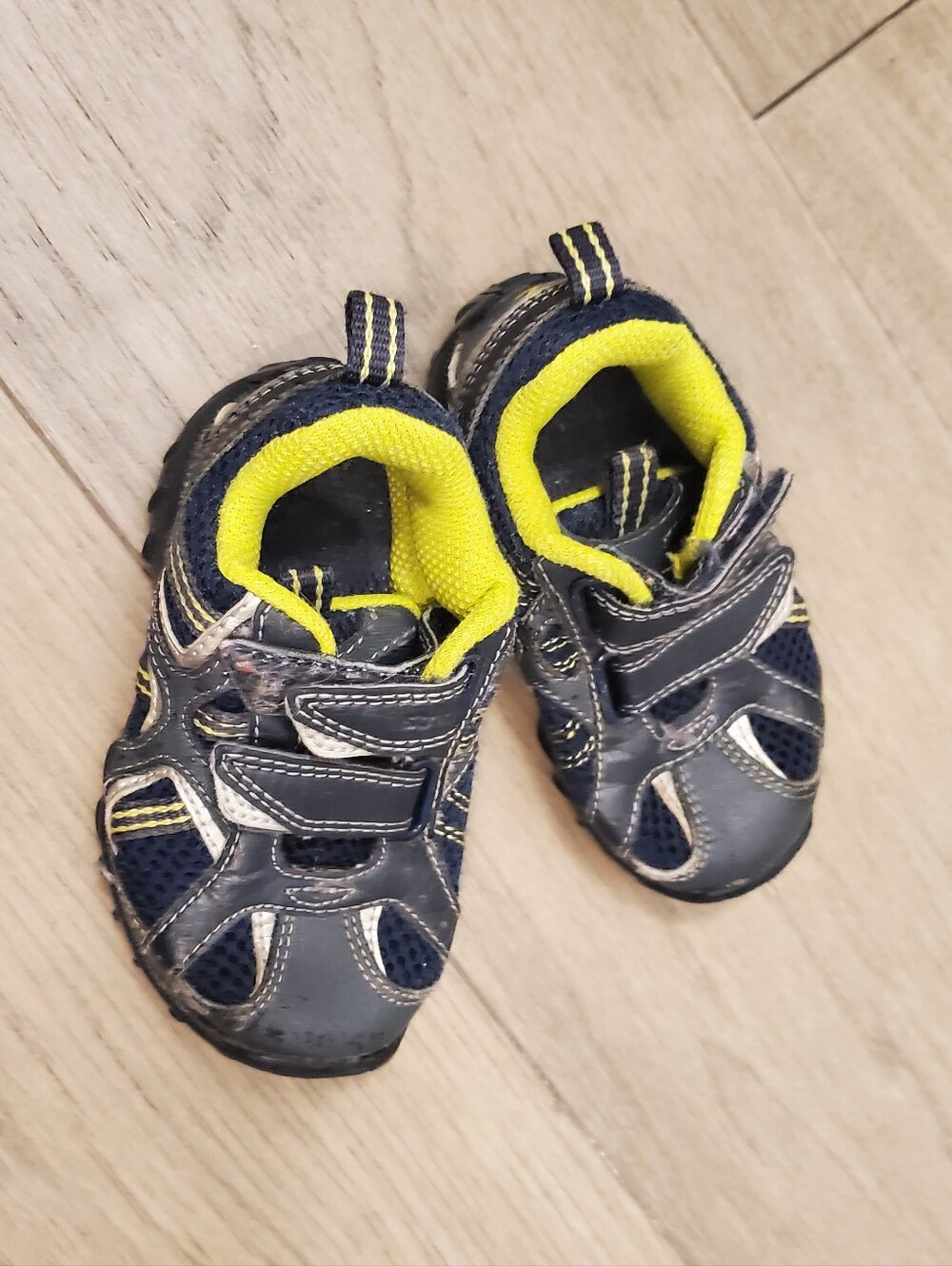 Toddler Striderite Hiking Shoe 5.5 Wide